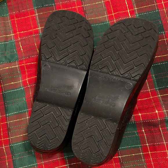 Dansko Black Mules/Clogs - Picture 6 of 8